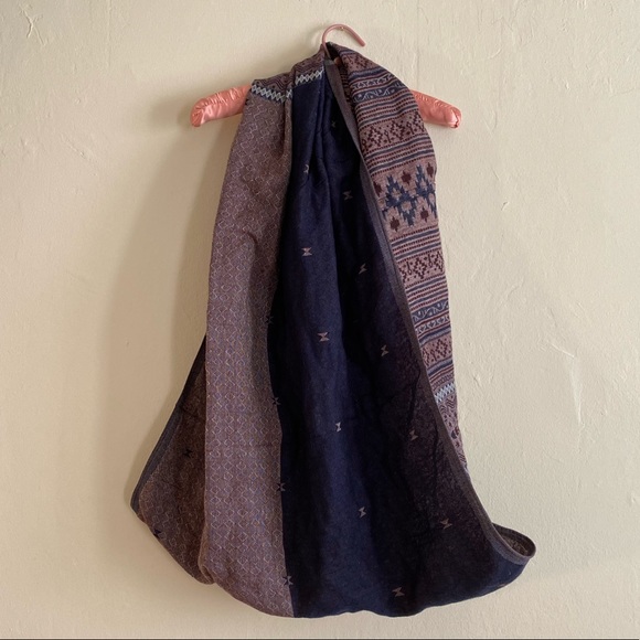 Oversized Aztec Design Infinity Scarf - Picture 1 of 5